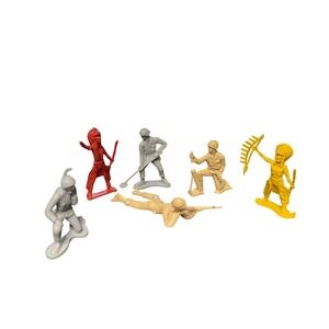 Vtg  Western Action figures plastic molded "Indians" and Army Men Grey Red Beige